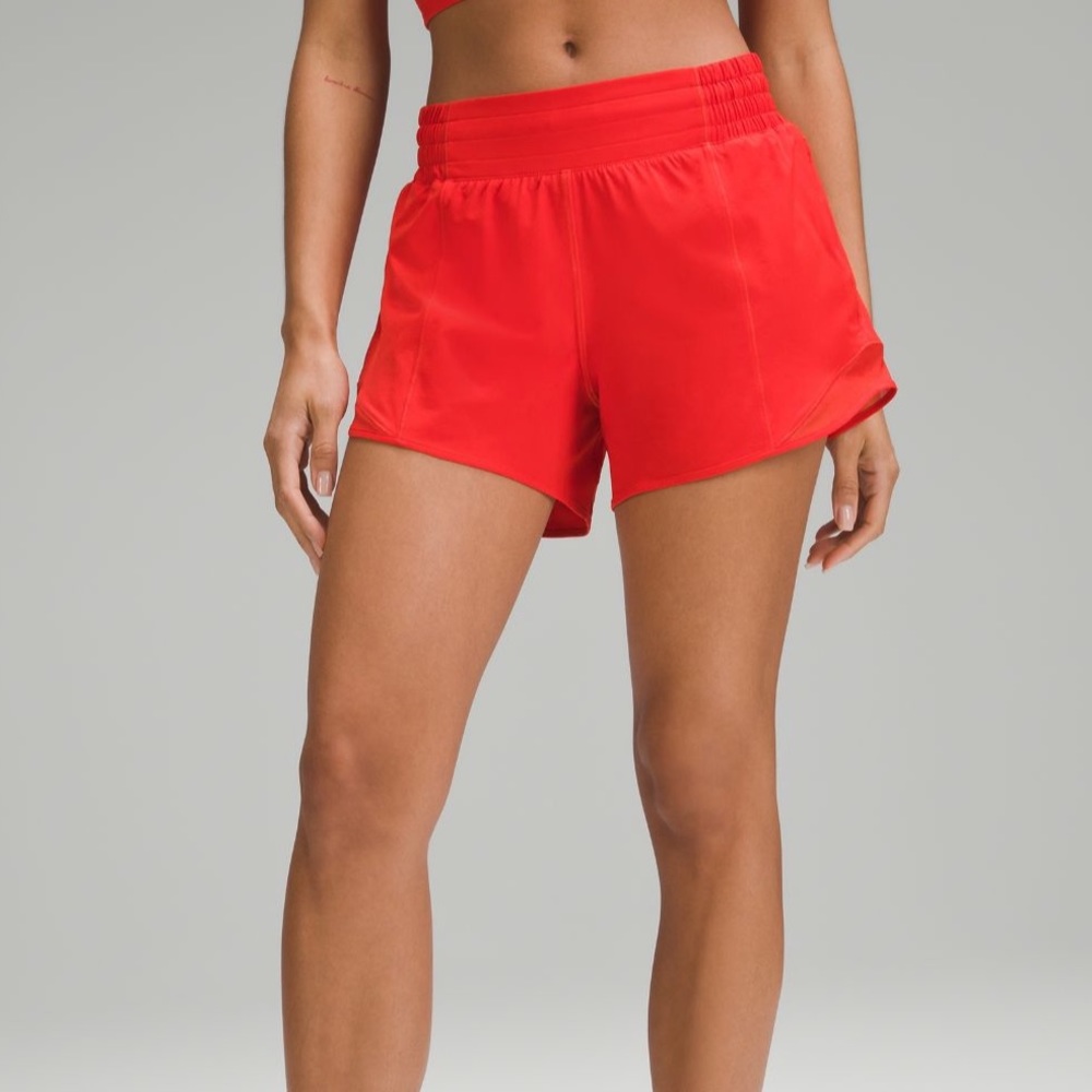 Lululemon Hotty Hot High-Rise Lined
Short 4"
